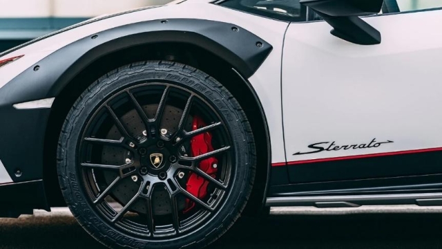 Lamborghini Sterrato e Bridgestone