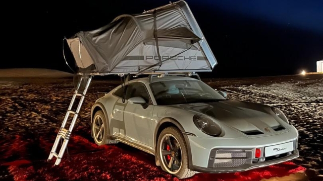 La tenda da tetto della 911 Dakar dove abbiamo dormito per questa esperienza unica
