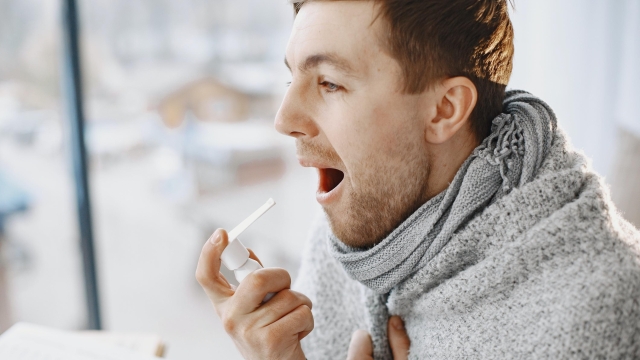 Mal di gola al risveglio: cosa fare e come comportarsi