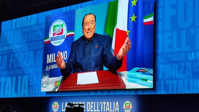 Silvio Berlusconi nel video messaggio trasmesso alla convention di Forza Italia organizzata ieri e oggi agli East End Studios di via Mecenate (Foto Mianews)