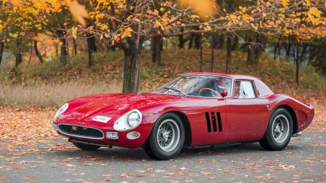 La Ferrari 250 GTO una delle primissime primissime creazioni di Bizzarrini e tra le più belle e riuscite auto sportive della storia