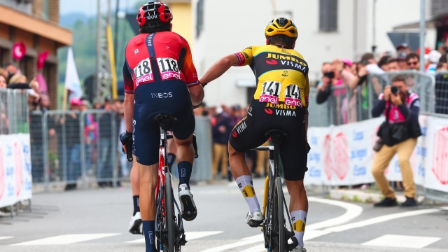 Giro d'Italia 2023 - 106th Edition - 8th stage Terni - Fossombrone 207 km - 13/05/2023 - Primoz Roglic (SLO - Jumbo - Visma) - Geraint Thomas (GBR - INEOS Grenadiers) - photo Luca Bettini/SprintCyclingAgency©2023