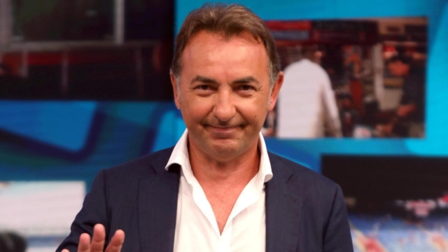 Massimo Mauro  posa per i fotografi in occasione della prima puntata della trasmissione Rai "Quelli che..", Milano, 16 Settembre 2018.
ANSA / MATTEO BAZZI