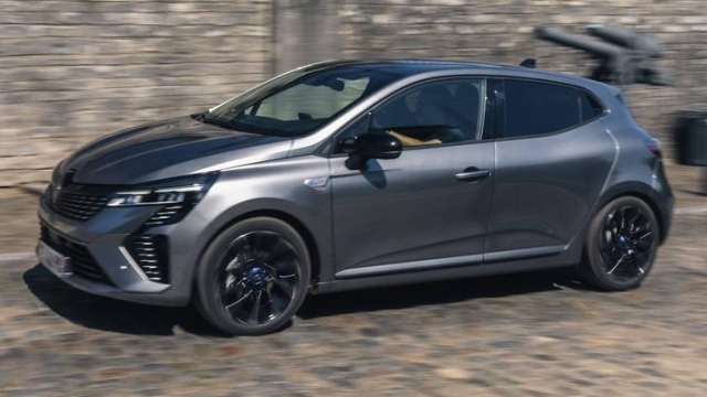 Nuova Renault Clio Restyling 2023