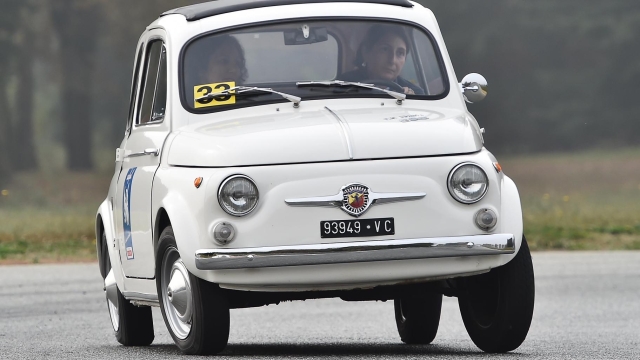 Una Fiat Abarth 595 del 1964 con targa originale alla  23° Club Italia Cup