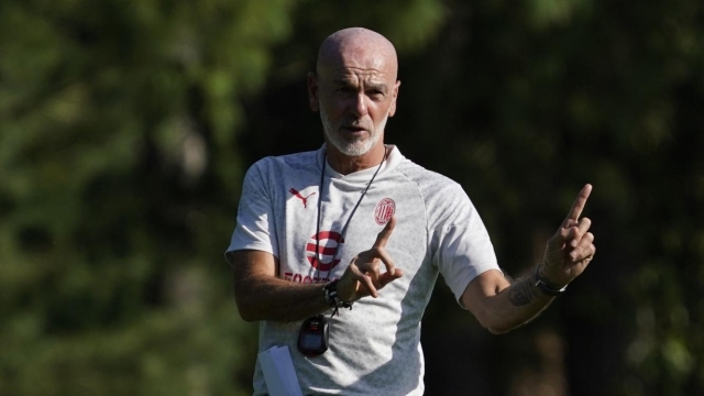 CAIRATE, ITALY - AUGUST 09: Head Coach Stefano Pioli of AC Milan in action during warm up prior the match between AC Milan and Trento pre-season friendly at Milanello on August 09, 2023 in Cairate, Italy. (Photo by Pier Marco Tacca/AC Milan via Getty Images)