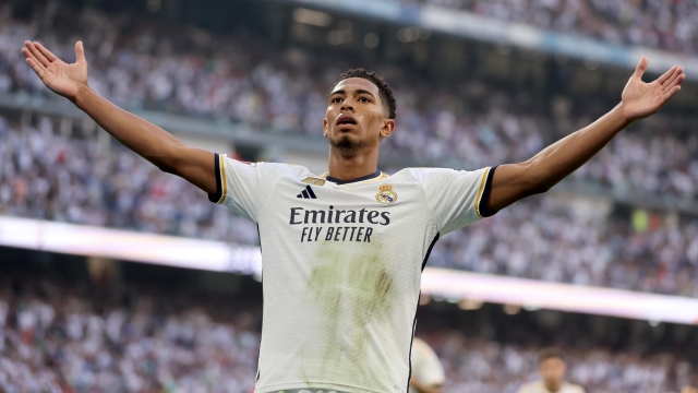 MADRID, SPAIN - OCTOBER 07: Jude Bellingham of Real Madrid celebrates after scoring the team's second goal during the LaLiga EA Sports match between Real Madrid CF and CA Osasuna at Estadio Santiago Bernabeu on October 07, 2023 in Madrid, Spain. (Photo by Florencia Tan Jun/Getty Images)