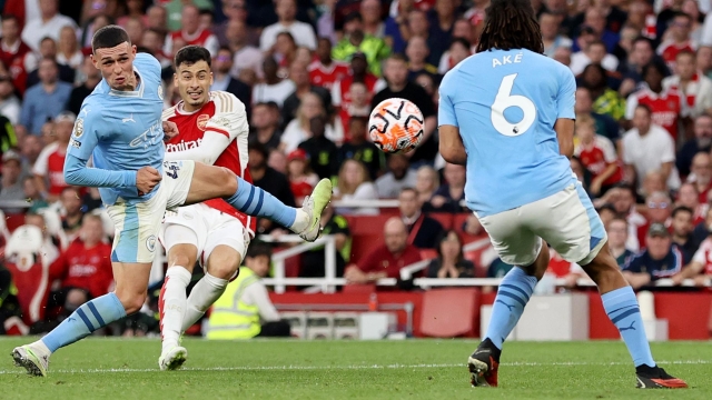 LONDON, ENGLAND - OCTOBER 08: Gabriel Martinelli of Arsenal scores their sides first goal during the Premier League match between Arsenal FC and Manchester City at Emirates Stadium on October 08, 2023 in London, England. (Photo by Ryan Pierse/Getty Images)