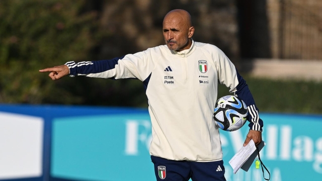 FLORENCE, ITALY - OCTOBER 09:  Head coach of Italy Luciano Spalletti reacts during Italy training session at Centro Tecnico Federale di Coverciano on October 09, 2023 in Florence, Italy. (Photo by Claudio Villa/Getty Images)