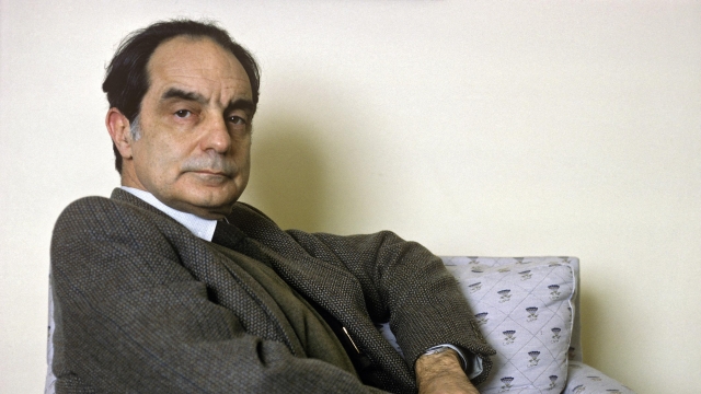 Italo Calvino, Italian writer in 1984. Credit: Ulf Andersen / Aurimages. (Photo by ULF ANDERSEN / Ulf Andersen / Aurimages via AFP)