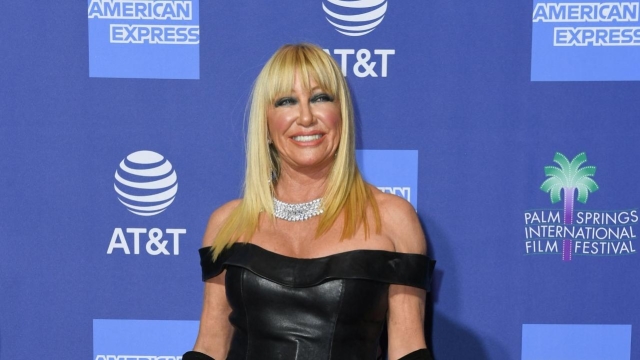 (FILES) Actress Suzanne Somers arrives for the 30th Annual Palm Springs International Film Festival Awards Gala at the Convention Center in Palm Springs on January 3, 2019. Actress Suzanne Somers died at her home on October 15, 2023, she was 76. (Photo by VALERIE MACON / AFP)