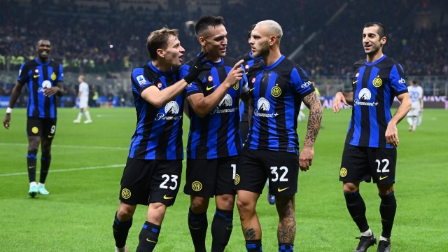 MILAN, ITALY - NOVEMBER 12:  Federico Dimarco of FC Internazionale celebrates with team-mates after scoring the goal during the Serie A TIM match between FC Internazionale and Frosinone Calcio at Stadio Giuseppe Meazza on November 12, 2023 in Milan, Italy. (Photo by Mattia Pistoia - Inter/Inter via Getty Images)