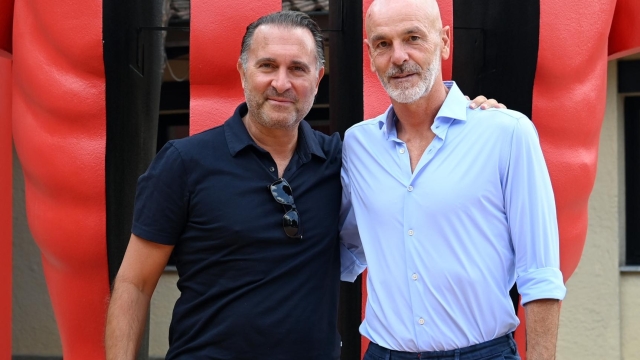 CAIRATE, ITALY - SEPTEMBER 04: Founder & Managing Partner at RedBird Capital Partners Gerry Cardinale and head coach AC Milan Stefano Pioli pose for a photo after the AC Milan training session at Milanello on September 04, 2022 in Cairate, Italy. (Photo by Claudio Villa/AC Milan via Getty Images)