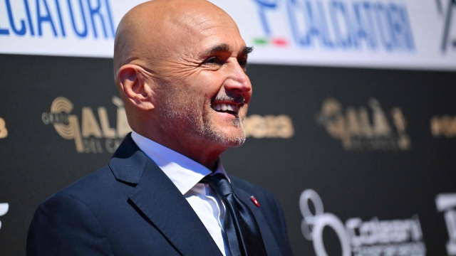 Italy's national football team head coach Luciano Spaletti poses during a photocall prior the Italian Footballers' Association (AIC) Awards ceremony 2023 on December 04, 2023 in Milan. (Photo by Marco BERTORELLO / AFP)