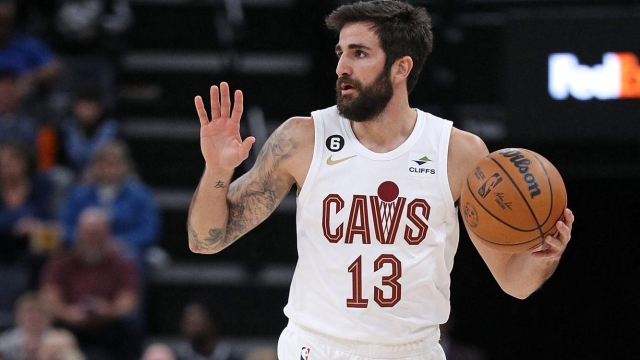 MEMPHIS, TENNESSEE - JANUARY 18: Ricky Rubio #13 of the Cleveland Cavaliers brings the ball up court during the first half of the game against the Memphis Grizzlies at FedExForum on January 18, 2023 in Memphis, Tennessee. NOTE TO USER: User expressly acknowledges and agrees that, by downloading and or using this photograph, User is consenting to the terms and conditions of the Getty Images License Agreement.   Justin Ford/Getty Images/AFP (Photo by Justin Ford / GETTY IMAGES NORTH AMERICA / Getty Images via AFP)