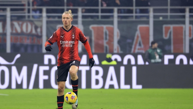 MILAN, ITALY - JANUARY 14: Simon Kjaer of AC Milan in action during the Serie A TIM match between AC Milan and AS Roma - Serie A TIM  at Stadio Giuseppe Meazza on January 14, 2024 in Milan, Italy. (Photo by Giuseppe Cottini/AC Milan via Getty Images)