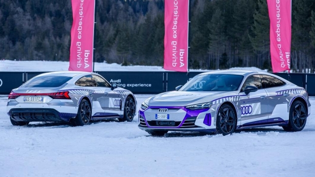 Audi RS e-tron GT ice race edition statica