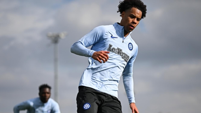 COMO, ITALY - FEBRUARY 07: Tajon Buchanan of FC Internazionale in action during the FC Internazionale training session at the club's training ground Suning Training Center on February 07, 2024 in Como, Italy. (Photo by Mattia Ozbot - Inter/Inter via Getty Images)