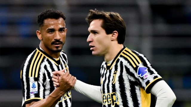 MILAN, ITALY - FEBRUARY 4: Danilo, Federico Chiesa of Juventus during the Serie A TIM match between FC Internazionale and Juventus - Serie A TIM  at Stadio Giuseppe Meazza on February 4, 2024 in Milan, Italy. (Photo by Daniele Badolato - Juventus FC/Juventus FC via Getty Images)