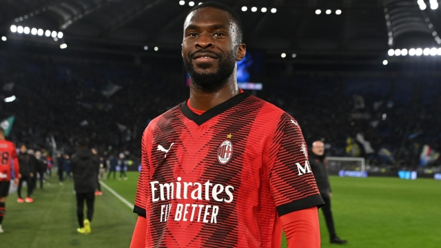 ROME, ITALY - MARCH 01: Fikayo Tomori of AC Milan celebrates the win at the end of the Serie A TIM match between SS Lazio and AC Milan - Serie A TIM  at Stadio Olimpico on March 01, 2024 in Rome, Italy. (Photo by Claudio Villa/AC Milan via Getty Images)
