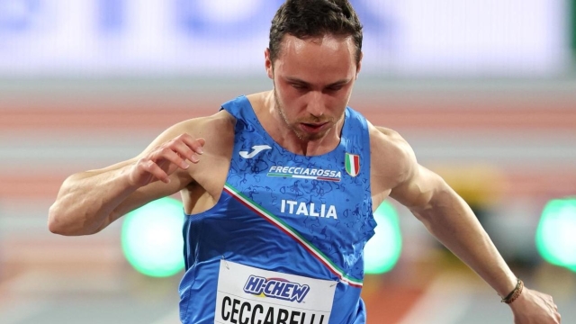 epa11190864 Samuele Ceccarelli of Italy competes in the Men's 60m heats at the World Athletics Indoor Championships in Glasgow, Britain, 01 March 2024.  EPA/ROBERT PERRY
