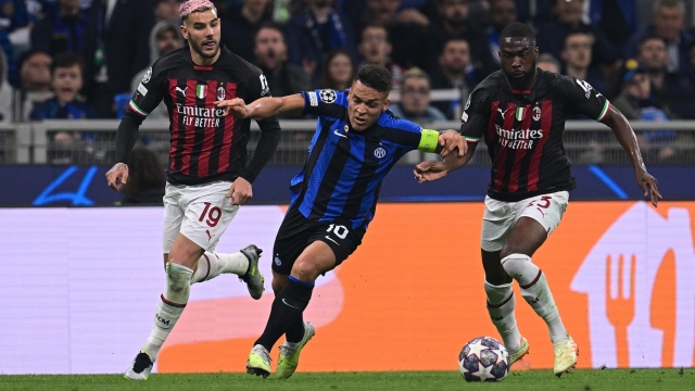 MILAN, ITALY - MAY 16: Lautaro Martinez of FC Internazionale in action, battles for the ball with Theo Hernandez and Fikayo Tomori of AC Milan  during the UEFA Champions League semi-final second leg match between FC Internazionale and AC Milan at Stadio Giuseppe Meazza on May 16, 2023 in Milan, Italy. (Photo by Mattia Ozbot - Inter/Inter via Getty Images)
