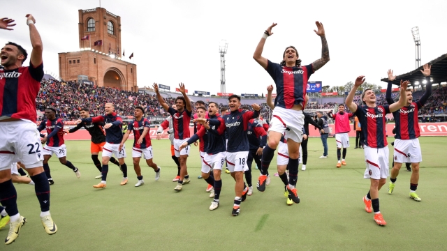 The players of Bologna celebrate for the victory during the Serie a Tim match between Bologna and Salernitana - Serie A TIM at Renato Dall?Ara Stadium - Sport, Soccer - Bologna, Italy - Monday April 1, 2024 (Photo by Massimo Paolone/LaPresse)