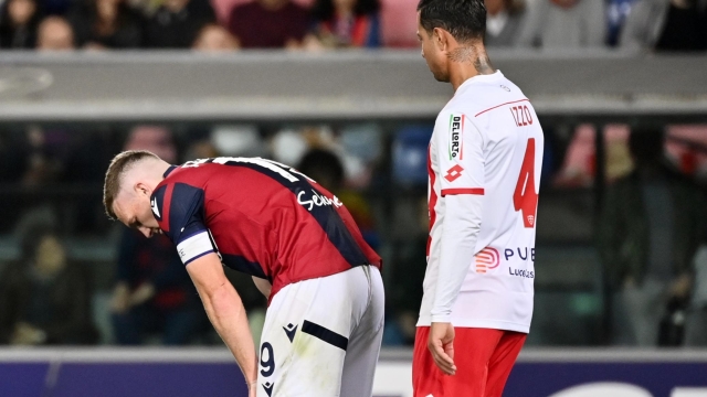Bologna's Lewis Ferguson injured during the Serie a Tim match between Bologna and Monza - Serie A TIM at Renato Dall?Ara Stadium - Sport, Soccer - Bologna, Italy - Saturday April 13, 2024 (Photo by Massimo Paolone/LaPresse)
