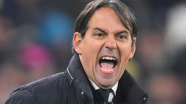 Inter coach Simone Inzaghi gesture during the italian Serie A soccer match Juventus FC vs FC Inter at the Allianz Stadium in Turin, Italy, 26 november 2023 ANSA/ALESSANDRO DI MARCO