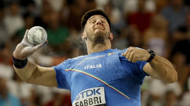 epa10808378 Leonardo Fabbri of Italy competes in the Men's Shot Put final at the World Athletics Championships Budapest, Hungary, 19 August 2023.  EPA/ROBERT GHEMENT