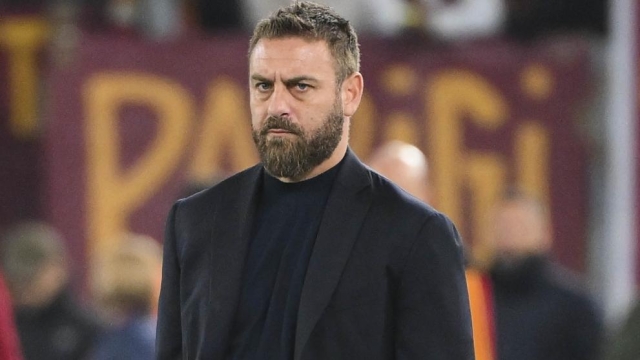 ROME, ITALY - MAY 02: AS Roma coach Daniele De Rossi during the UEFA Europa League 2023/24 Semi-Final first leg match between AS Roma and Bayer 04 Leverkusen at Stadio Olimpico on May 02, 2024 in Rome, Italy. (Photo by Luciano Rossi/AS Roma via Getty Images)