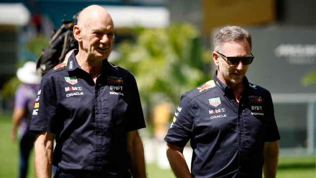 MIAMI, FLORIDA - MAY 03: Adrian Newey, the Chief Technical Officer of Oracle Red Bull Racing and Oracle Red Bull Racing Team Principal Christian Horner walk in the Paddock prior to practice ahead of the F1 Grand Prix of Miami at Miami International Autodrome on May 03, 2024 in Miami, Florida.   Chris Graythen/Getty Images/AFP (Photo by Chris Graythen / GETTY IMAGES NORTH AMERICA / Getty Images via AFP)