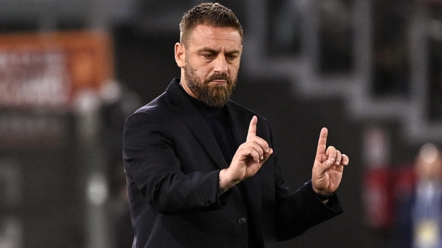 RomaÕs head coach Daniele De Rossi reacts during the Serie A soccer match between AS Roma and Genoa CFC at the Olimpico stadium in Rome, Italy, 19 May 2024. ANSA/RICCARDO ANTIMIANI