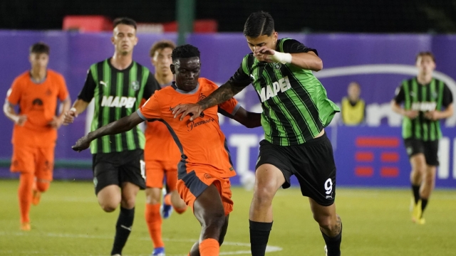 Sassuolo’s Flavio Russo fight for the ball with Inter’s Mike Aidoo during the Primavera 1 Tim soccer match between Inter and Sassuolo at the Viola Park stadium Curva Fiesole, center of Italy - Monday, May 27, 2024. Sport - Soccer (Photo by Marco Bucco/La Presse)