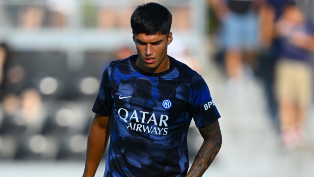 PISA, ITALY - AUGUST 02:  Joaquin Correa of FC Internazionale warms up ahead before the pre-season friendly match between Pisa  and FC Internazionale at Arena Garibaldi on August 02, 2024 in Pisa, Italy. (Photo by Mattia Pistoia - Inter/Inter via Getty Images)