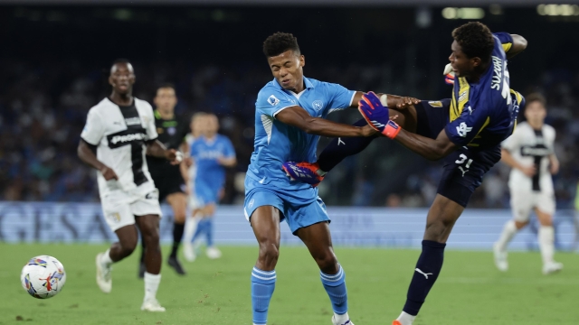 Napoli's David Neres Campos, Parma?s Zion Suzuki   during the Serie A soccer match between Napoli and Parma at the Diego Armando Maradona Stadium in Naples, southern italy - Saturday , August 31 , 2024. Sport - Soccer .  (Photo by Alessandro Garofalo/Lapresse)