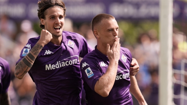 Fiorentina?s Albert Gudmundsson celebrates after scoring the 1-1 goal for his team during the Serie A Enilive 2024/2025 match between Fiorentina and Lazio - Serie A Enilive at Artemio Franchi Stadium - Sport, Soccer - Florence, Italy - Sunday September 22, 2024 (Photo by Massimo Paolone/LaPresse)