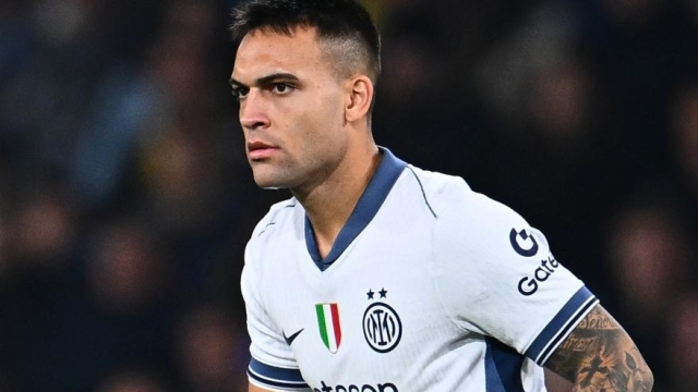 BERN, SWITZERLAND - OCTOBER 23:  Lautaro Martinez of FC Internazionale in action during the UEFA Champions League 2024/25 League Phase MD3 match between BSC Young Boys and FC Internazionale Milano at Stadion Wankdorf on October 23, 2024 in Bern, Switzerland. (Photo by Mattia Ozbot - Inter/Inter via Getty Images)