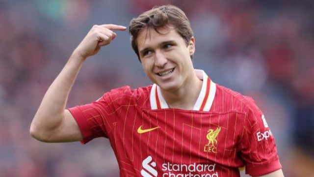 LIVERPOOL, ENGLAND - SEPTEMBER 21: Federico Chiesa of Liverpool reacts during the Premier League match between Liverpool FC and AFC Bournemouth at Anfield on September 21, 2024 in Liverpool, England. (Photo by Alex Livesey/Getty Images)