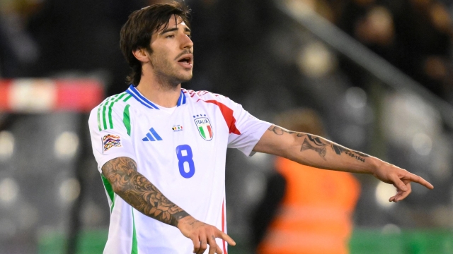 Italy's midfielder #08 Sandro Tonali gestures during the UEFA Nations League Group A2 football match between Belgium and Italy at the King Baudouin Stadium in Brussels on November 14, 2024. (Photo by JOHN THYS / AFP)