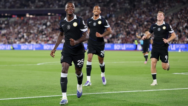 Moises Caicedo of Chelsea celebrates scoring his team's fourth goal during the Premier League match between West Ham United and Chelsea at London Stadium on August 22, 2025 in London, England. (Photo by Justin Setterfield/Getty Images)