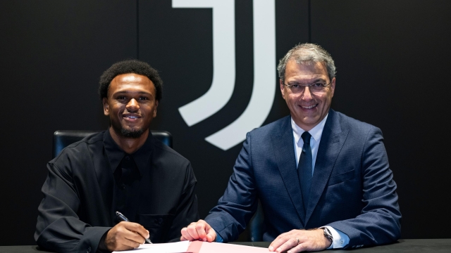 Juventus new signing Lois Openda with Dean Comolli at Juventus headquarters on September 01, 2025 in Turin, Italy. (Photo by Diego Puletto - Juventus FC/Juventus FC via Getty Images)