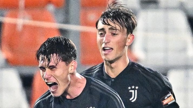  Simone Iocolano (left), Nicolò Savona and Dean Huijsen of Juventus Next Gen celebrate after the Serie C match between Virtus Entella and Juventus Next Gen at Stadio Comunale on December 19, 2023 in Chiavari, Italy. (Photo by Juventus FC/Juventus FC via Getty Images)