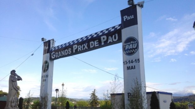 La città di Pau in fermento per la settimana dedicata ai motori