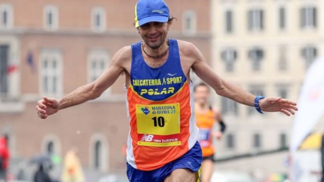 Giorgio Calcaterra trionfa alla "100 km del passatore"