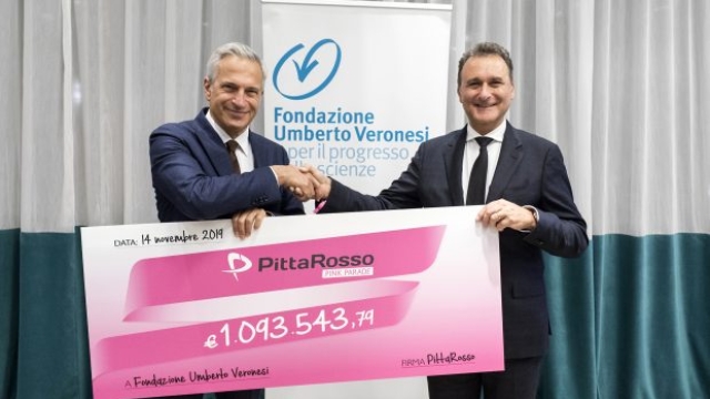 Consegna assegno Pittarosso Pink Parade 2019