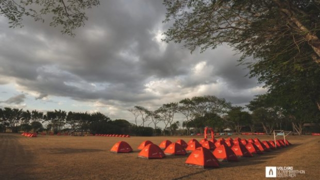 Campo base in una tappa della Volcano Ultramarathon in Costa Rica 2020