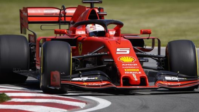 Sebastian Vettel in azione a Montreal con la Ferrari. Epa