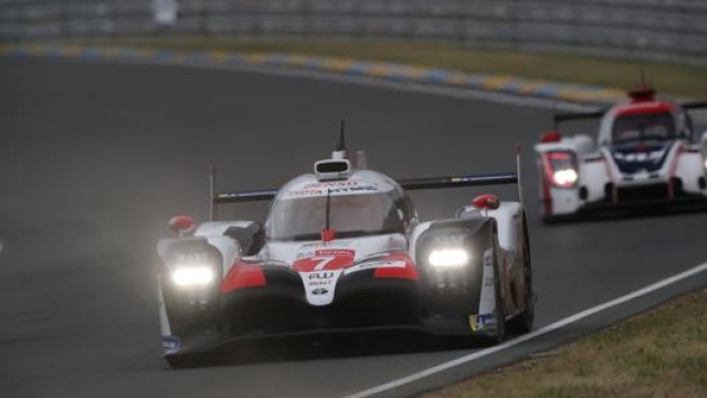Per il secondo anno consecutivo Alonso, Buemi e Nakajima hanno vinto la 24 Ore di Le Mans