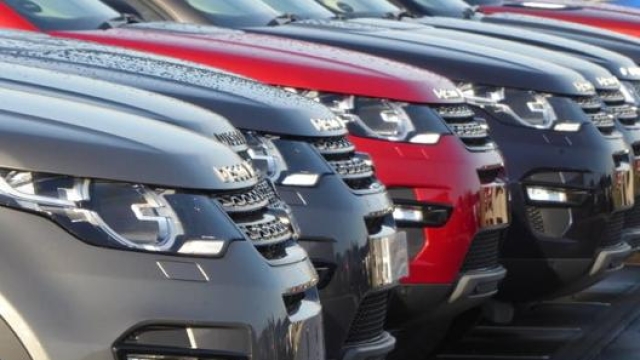 Torna il segno negativo sul mercato italiano delle auto